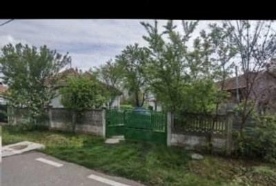 Casă de vânzare cu teren - 1