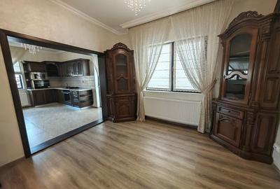 Casă cu 4 camere în Central - 4
