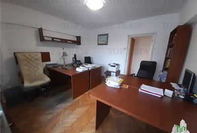 Piata Unirii  chiar la metrou in exclusivitate vanzare 2 camere cu loc de parcar - 3