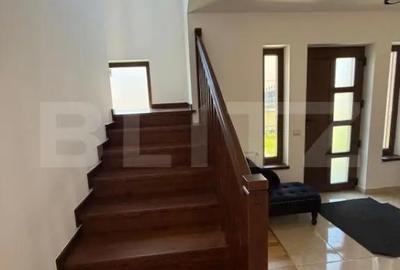 Casă cu 4 camere cu Teren 650 Mp în Central - 9