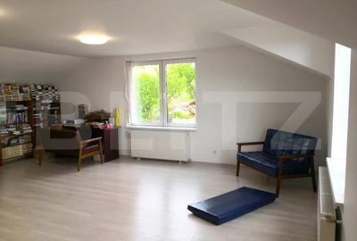 Casa spatioasa cu 6 camere si 3 bai - confort si intimitate Casa spatioasa cu 6 camere si 3 bai - confort si intimitate - 3