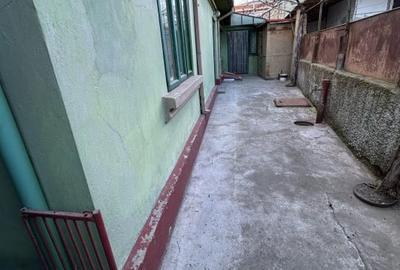 Casa 3 camere, baie, bucatarie plus garaj, Zona Centrala - 6