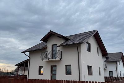 Casă cu 4 camere cu Teren 402 Mp în Central - 3