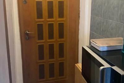 Inchiriez garsoniera - 1