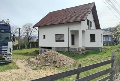 Casă cu 4 camere în Susenii Bârgăului - 5