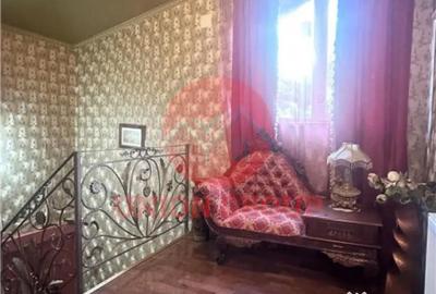 Casă cu 7 camere cu Teren 660 Mp în Lazu - 4