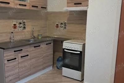 Garsonieră decomandată în Titan