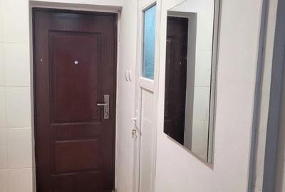 Garsonieră decomandată în Tractorul - 5