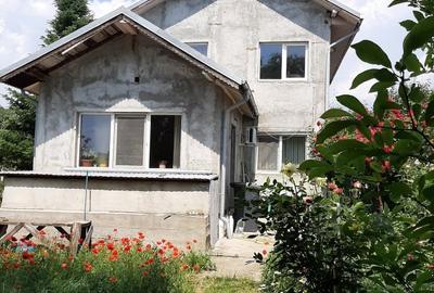 Casa individuala, in Domnesti, central, cu 600 mp tern