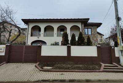 VALEA ADANCA - Casa STIL GRECESC 5 camere P+1+POD, 200 mpU - 2