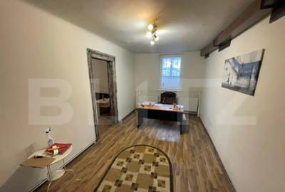 Spațiu comercial, de 50 mp, în Central - 6