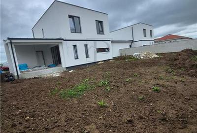 Casă individuală cu 5 camere cu Canalizare în Moșnița Nouă - 7