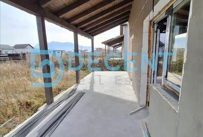 Casă cu 4 camere cu Canalizare în Cristian - 4