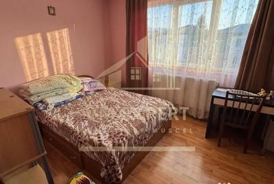 Apartament cu 2 camere semidecomandat în Central - 1