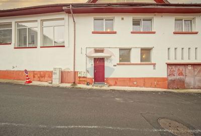 Casă individuală cu 10 camere cu Teren 411 Mp în Centrul Istoric - 2