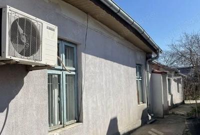 Casă individuală cu 6 camere cu Canalizare în Parcul Carol - 2