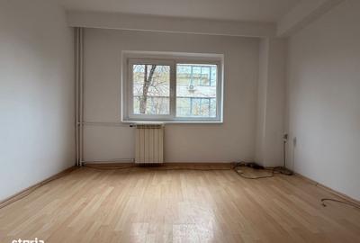 Apartament cu 3 camere decomandat în Tei - 7
