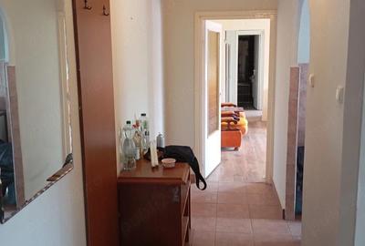 Apartament cu 3 camere semidecomandat în Central - 5