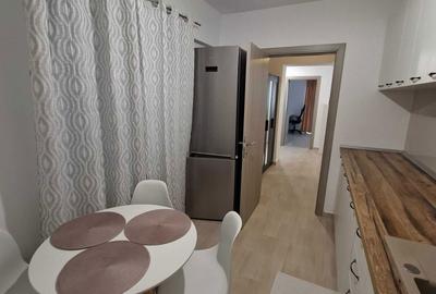 Apartament cu 2 camere decomandat în Apărătorii Patriei - 3