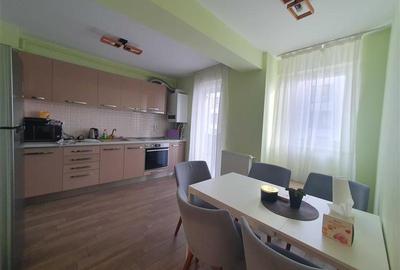 Apartament cu 2 camere semidecomandat, mobilat în Mărăști