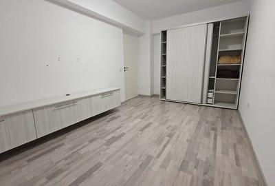 Coresi -Bloc Maurer M9, etajul 1, mobilat, parcare - 14