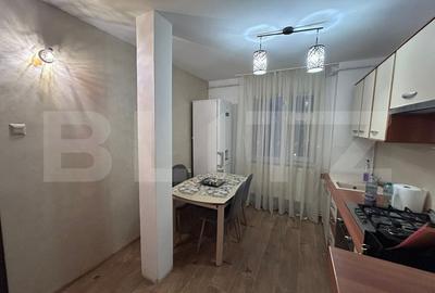 Apartament cu 4 camere decomandat în Rovine - 7