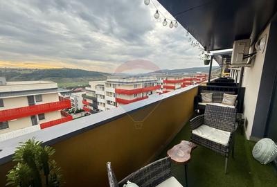 Apartament cu 3 camere,balcon si priveliste superba, Baciu,COMISION 0% - 1
