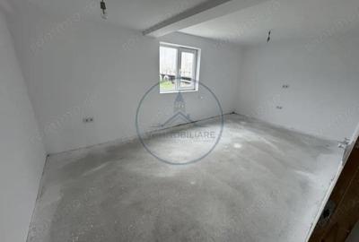 Casă cu 2 camere cu Teren 1500 Mp în Industrială - 13