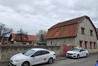 Casa zona Grivitei,singur in curte,ideala investitie,260000 Euro - 2