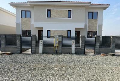 Casă cu 4 camere cu Teren 300 Mp în Moșnița Veche - 2