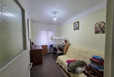 Apartament cu 3 camere decomandat în Centru Civic - 3