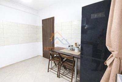 Apartament cu 3 camere decomandat, mobilat în Apărătorii Patriei - 2