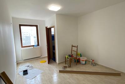 Spațiu comercial, de 15 mp, în Central - 8
