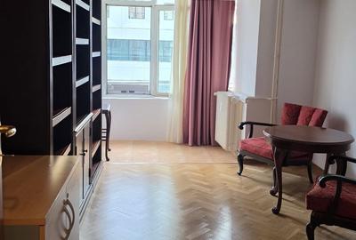 Apartament cu 3 camere în Ampoi 1