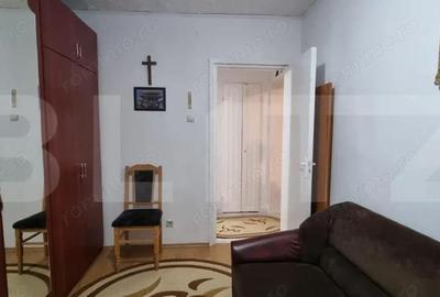 Apartament cu 3 camere semidecomandat în Central - 6