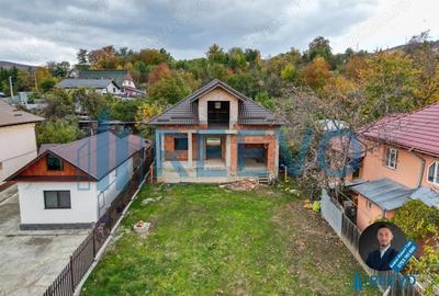 Casă cu Teren 1051 Mp în Central - 19