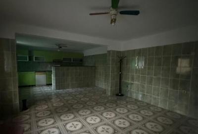 INVESTITIE - Imobil format din teren, 3 case si 1 piscina - 16