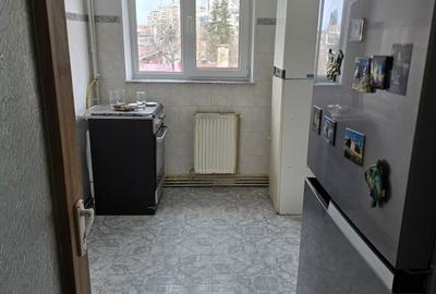 Apartament cu 3 camere semidecomandat în Central - 5