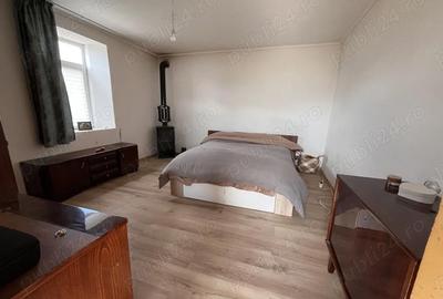 Casă cu 5 camere cu Teren 700 Mp în Goicea - 9