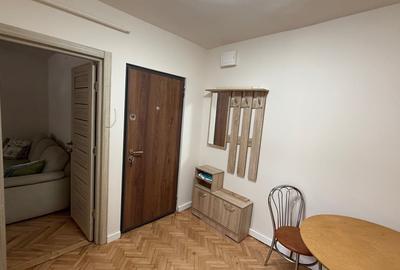 Garsonieră decomandată, mobilată în Fabric - 6