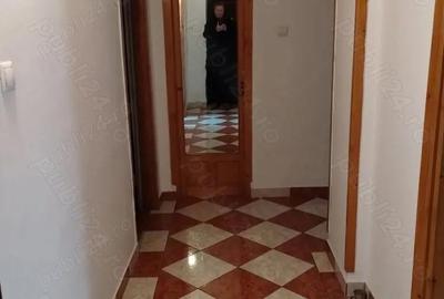 Apartament cu 3 camere decomandat în Central - 6