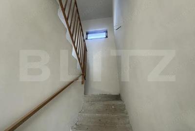 Casă cu 7 camere cu Teren 502 Mp în Titulescu - 9