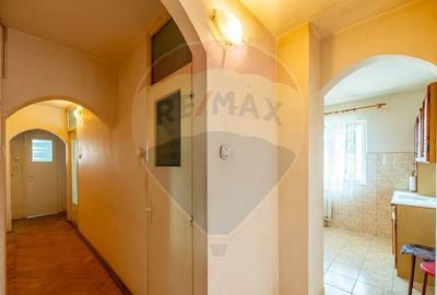 Apartament 3 camere zona 300, Micalaca, B-dul N. Titulescu - 18