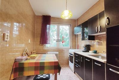 Doamna Ghica, intersectie, planul doi, prima inchiriere apartament decomandat, et. 3 - 4