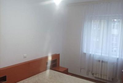 Apartament cu 3 camere semidecomandat în Vasile Aaron - 2