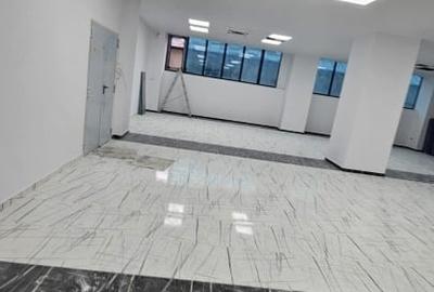 Spațiu comercial, de 370 mp, în Central - 2
