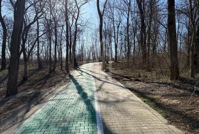 Teren de 1670 mp, în Central - 13