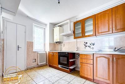 Film! Apartament  2 camere, decomandat, rezidential, Simeria, Sfantu Gheorghe - 2