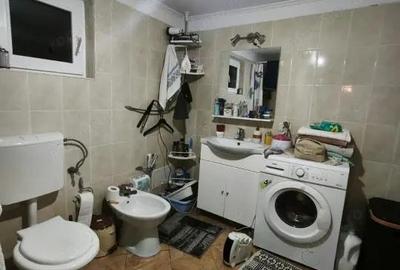 Casa de vanzare, cu 3 camere, 80 mp, 900 mp teren, Siret - 1