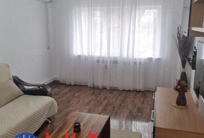 Apartament cu 2 camere decomandat în E3 - 12